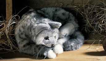 Katze grau getigert liegend Charly Pl�schtier K�sen 4394 - Normalbild